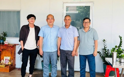 Hình ảnh khách hàng hợp tác kinh doanh